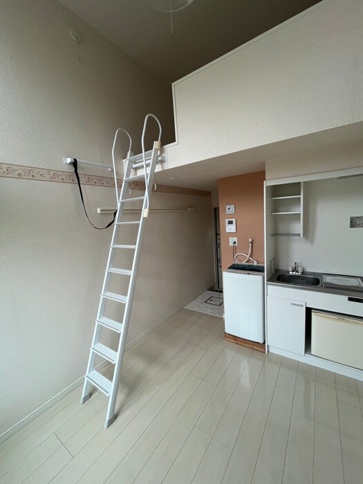 スティング新子安の物件内観写真