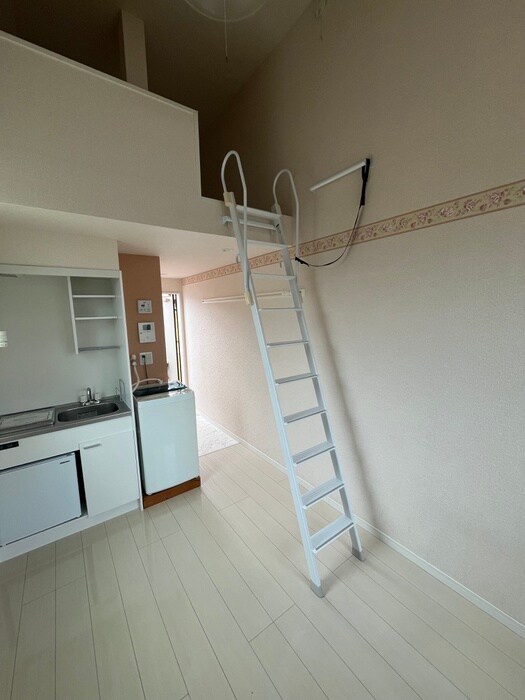 スティング新子安の物件内観写真