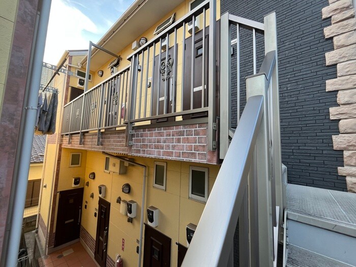 スティング新子安の物件外観写真