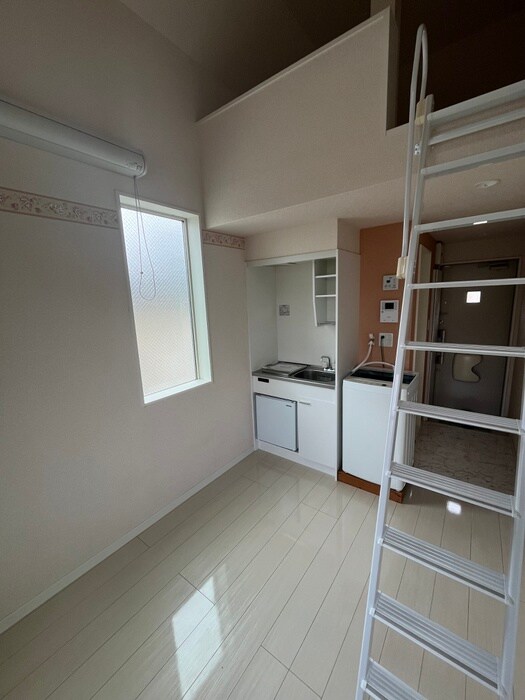 スティング新子安の物件内観写真