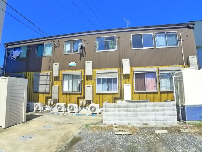 ソルパークスの物件外観写真