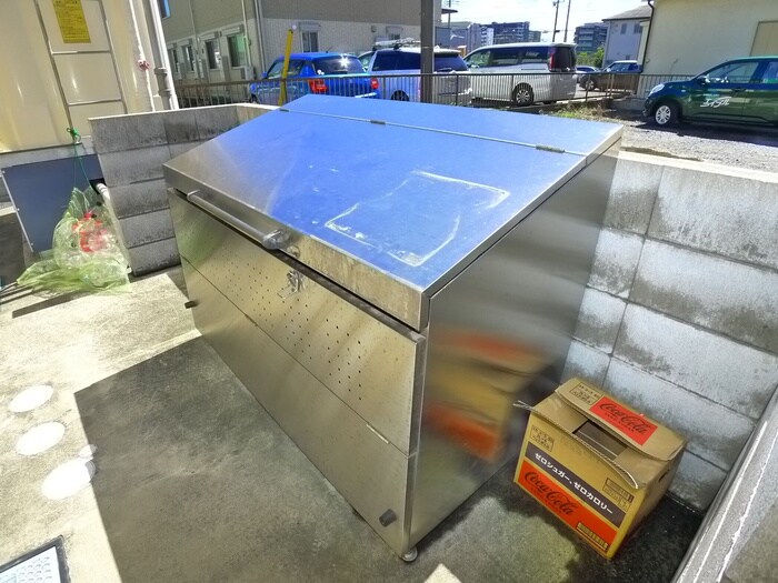 ソルパークスの物件外観写真