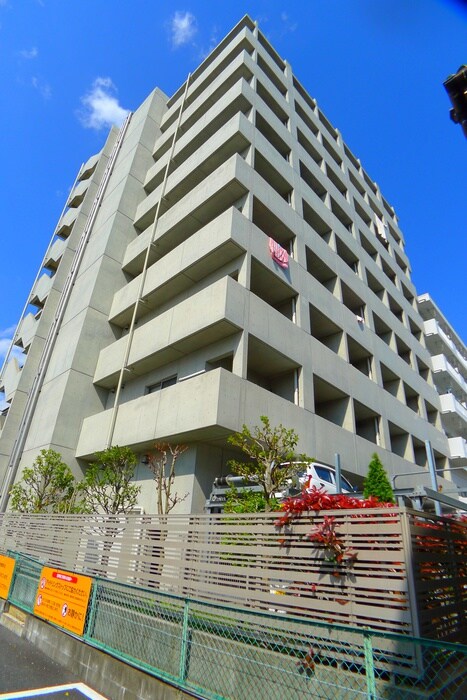 プラティーク・キューヴの物件外観写真