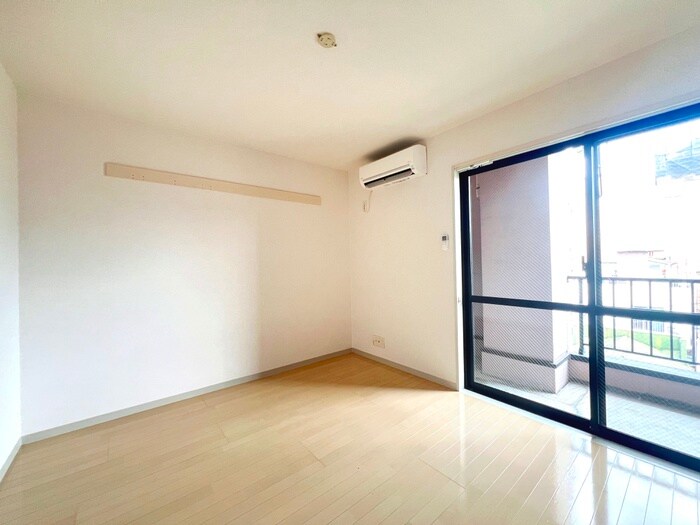 ﾛｰｽﾞﾏﾝｼｮﾝR＆Aの物件内観写真