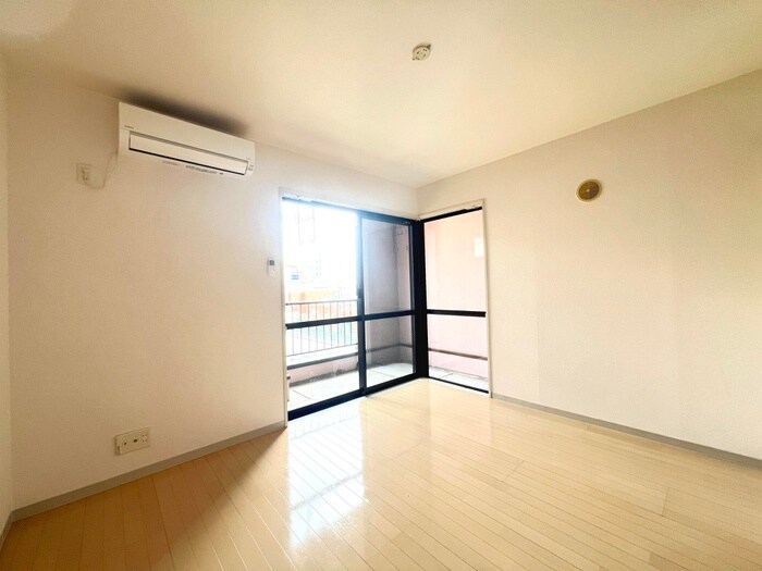 ﾛｰｽﾞﾏﾝｼｮﾝR＆Aの物件内観写真