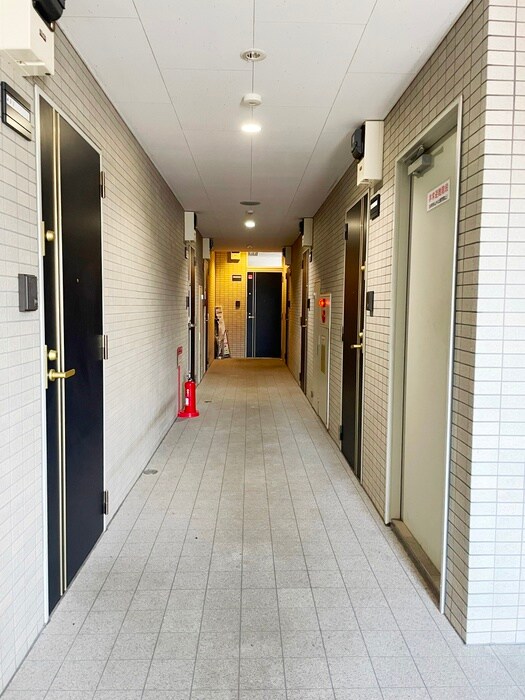 ﾛｰｽﾞﾏﾝｼｮﾝR＆Aの物件外観写真