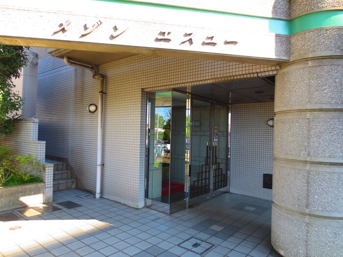 メゾン  エス  ユ－の物件外観写真