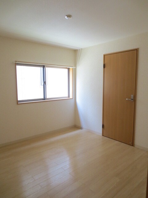 クロ－バ－ガ－デンの物件内観写真