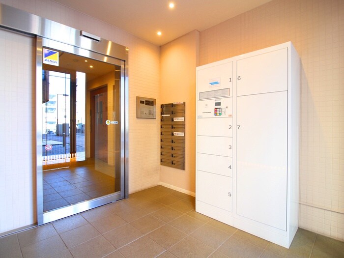 リバ－レセンタ－南の物件外観写真