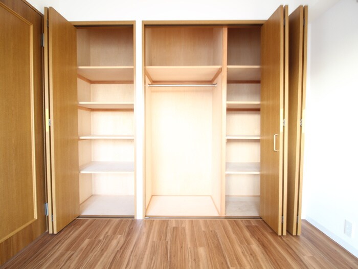 リバ－レセンタ－南の物件内観写真