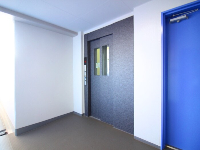 リバ－レセンタ－南の物件外観写真