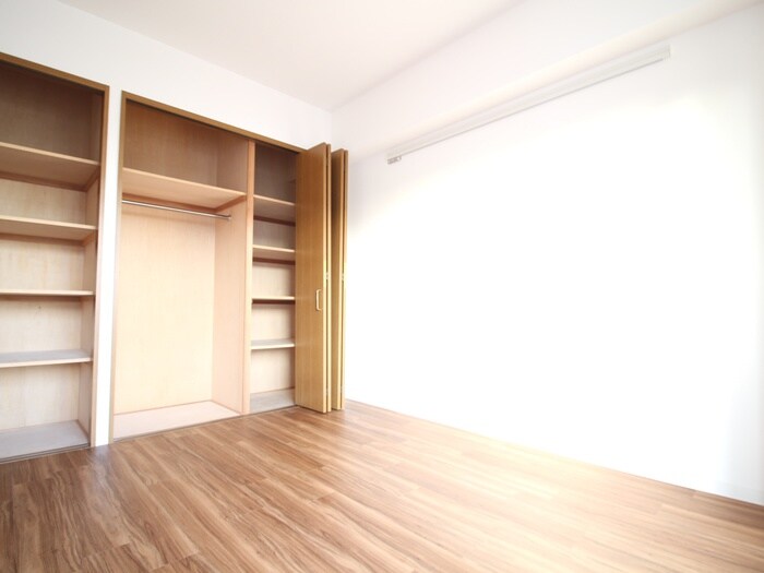 リバ－レセンタ－南の物件内観写真