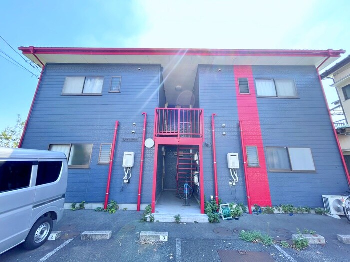 タサキハウスの物件外観写真