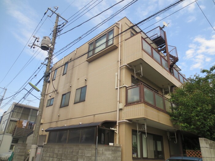 メゾンエミールの物件外観写真