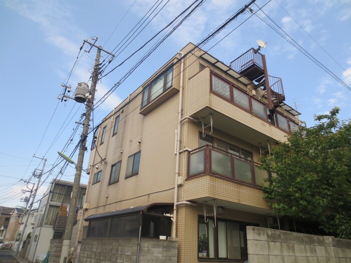 メゾンエミールの物件外観写真