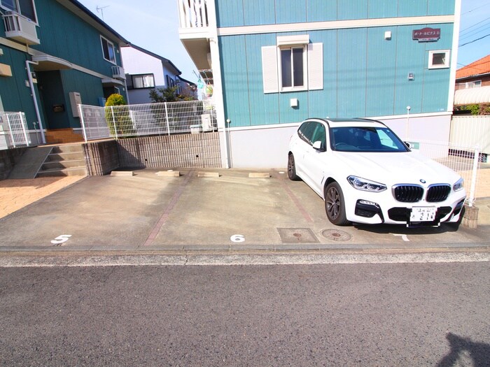 ポート・ルピナスＡ棟の物件外観写真