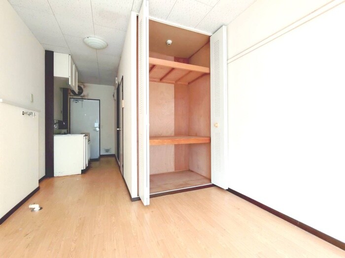 シェモア（東側）の物件内観写真