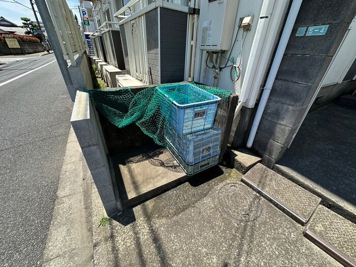 シェモア（東側）の物件外観写真