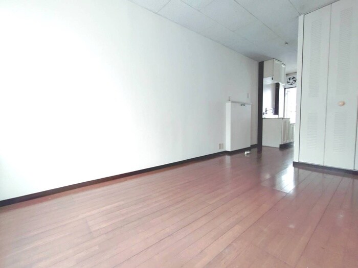 シェモア（東側）の物件内観写真