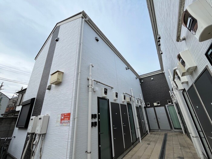 サークルハウス東松原の物件外観写真