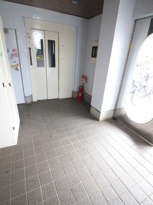 レジデンス三原の物件外観写真