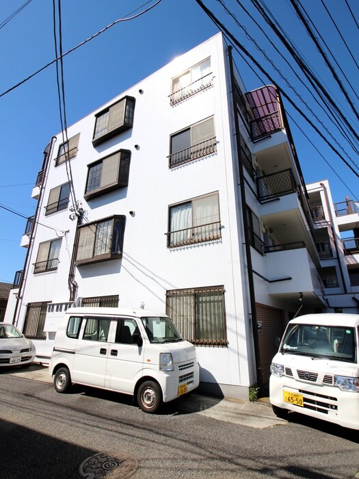 レジデンス三原の物件外観写真