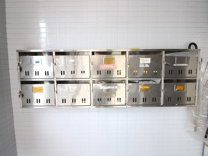 レジデンス三原の物件外観写真