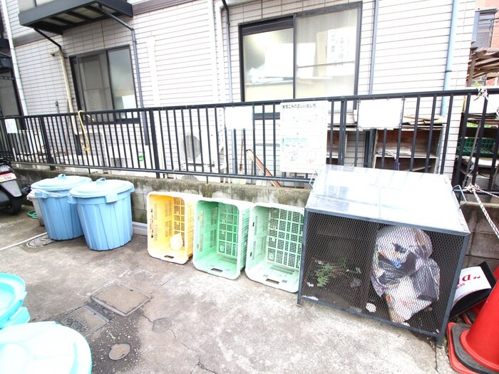 レジデンス三原の物件外観写真