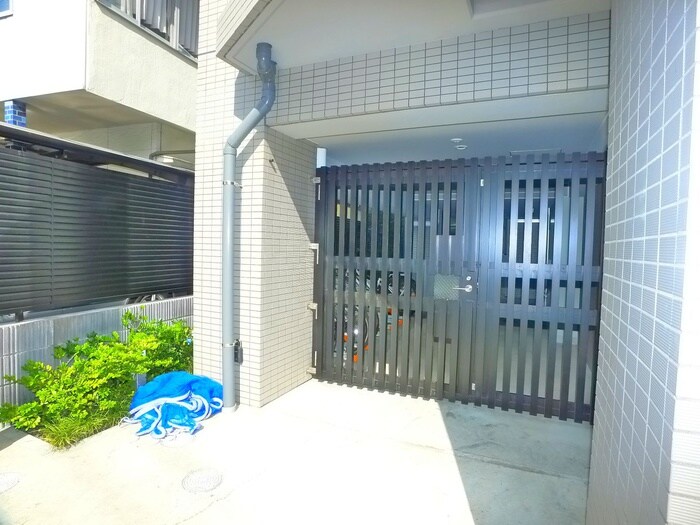 ユリカロゼ北綾瀬の物件外観写真