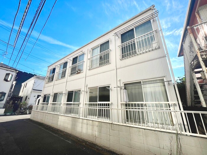 ホワイトパレス上北沢の物件外観写真