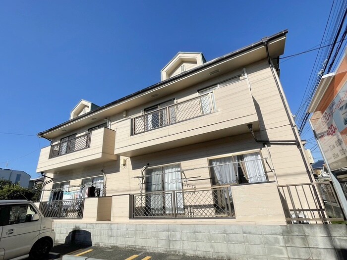 それいゆ一ツ橋一番館の物件外観写真