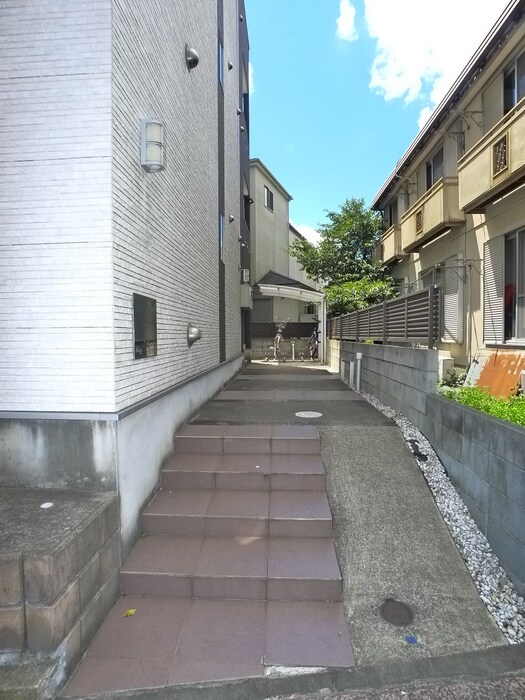 クイ－ンズコ－トⅡの物件外観写真