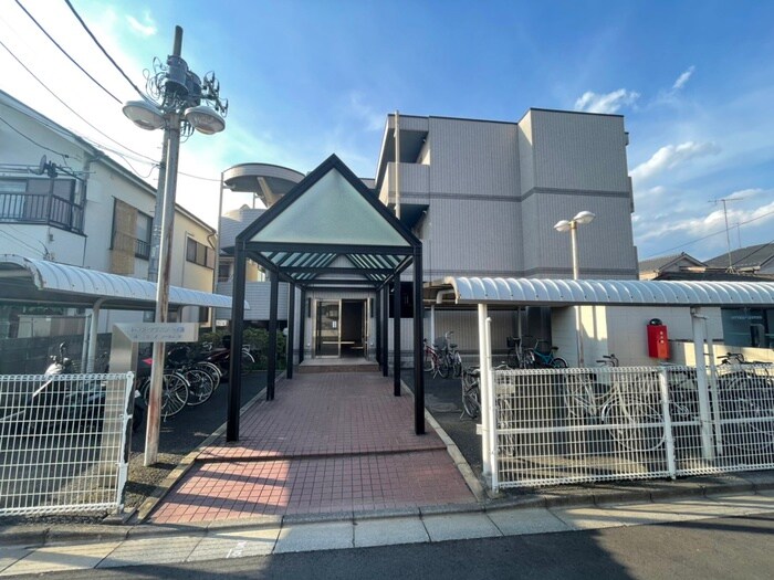 ト－ンクラスタ－学園の物件外観写真