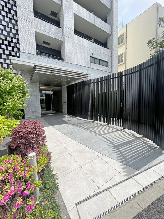 クレストコート志村坂上の物件外観写真