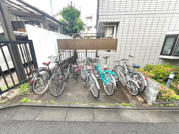 ベルウッド明大前の物件外観写真