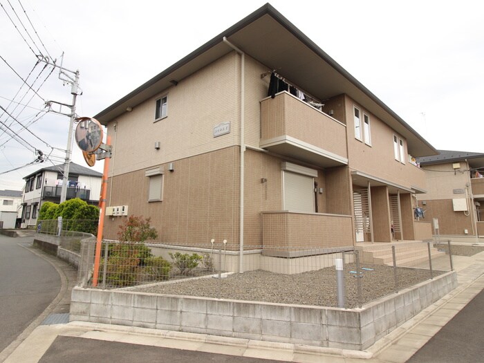 ハイネスＥの物件外観写真