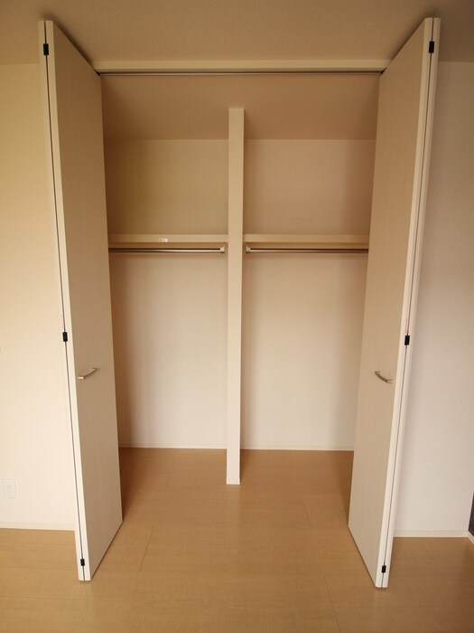 ハイネスＥの物件内観写真