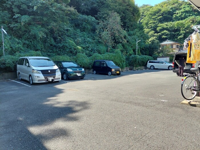 ク－ルジュネスの物件外観写真