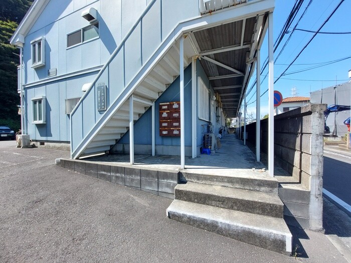 ク－ルジュネスの物件外観写真