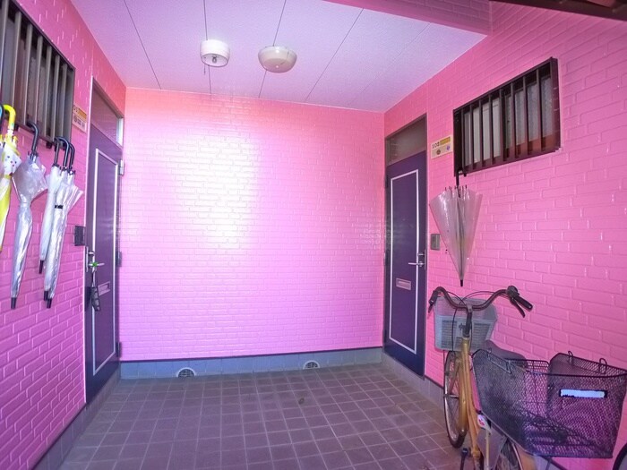 シャトルナカケイの物件外観写真