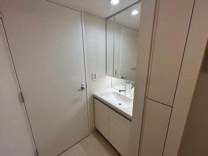 コンフォリア・リヴ東池袋の物件内観写真