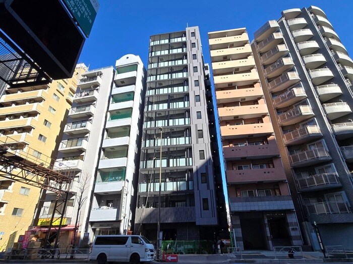 コンフォリア・リヴ東池袋の物件外観写真