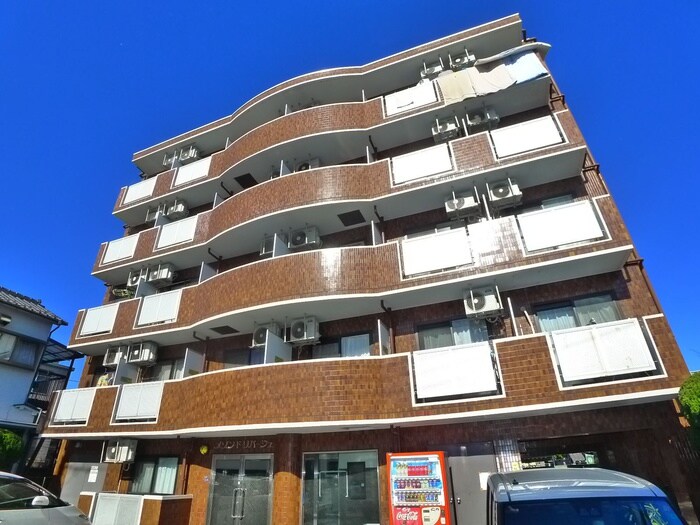 ﾒｿﾞﾝﾄﾞﾘﾊﾞｰｼﾞｭの物件外観写真