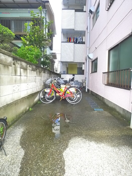 第２フラワ－パレスの物件外観写真