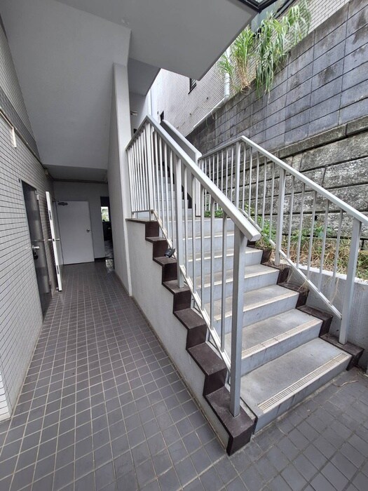 ジョルジュ磯子の物件外観写真