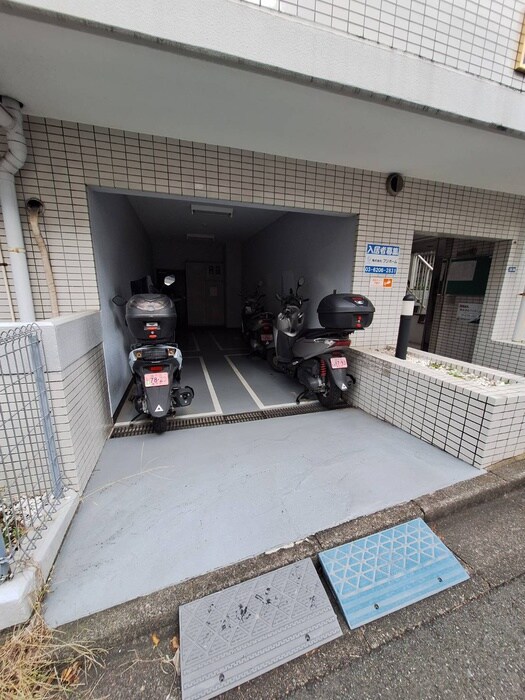 ジョルジュ磯子の物件外観写真