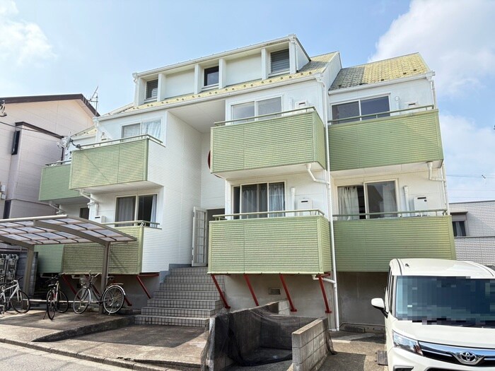 メゾン東海大の物件外観写真