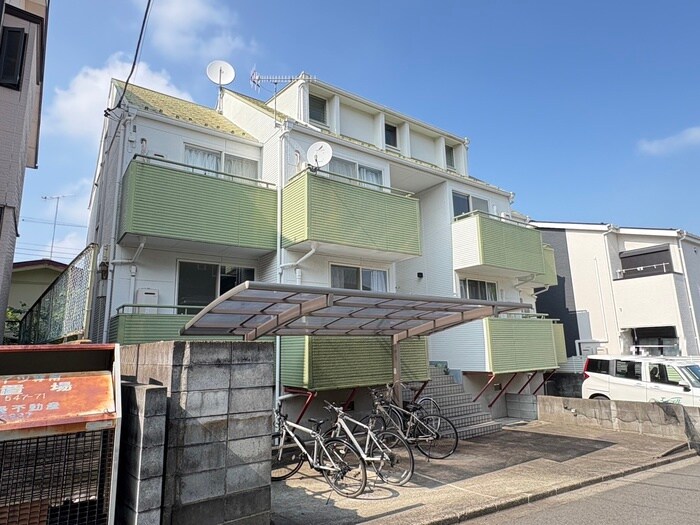 メゾン東海大の物件外観写真