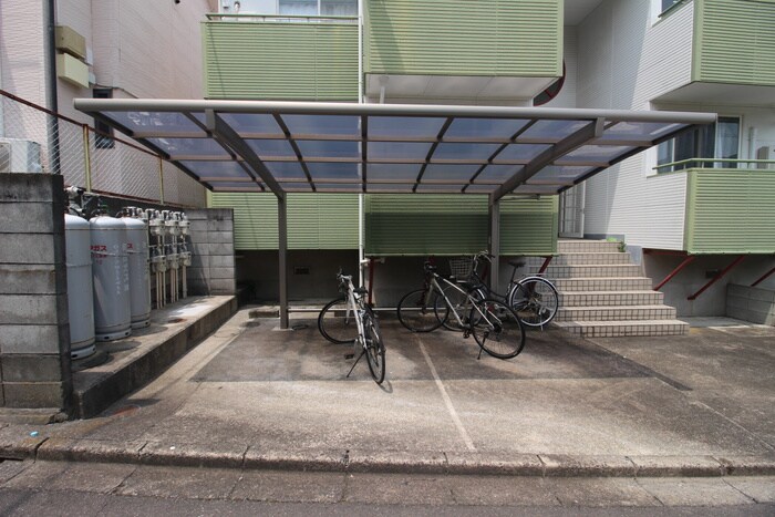 メゾン東海大の物件外観写真