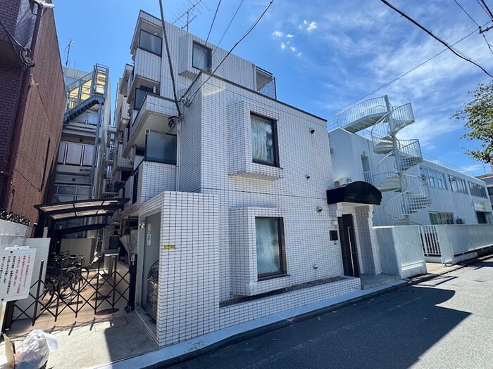 クアルト目白の物件外観写真